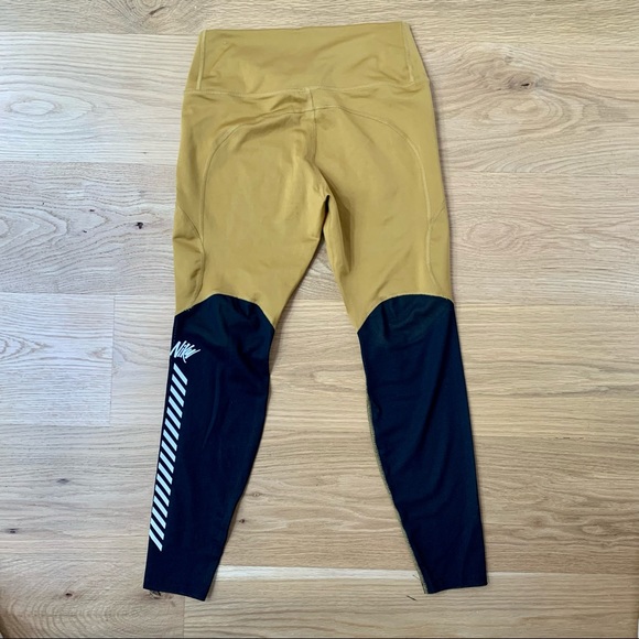Nike Mustard Legging with mesh - Picture 2 of 4